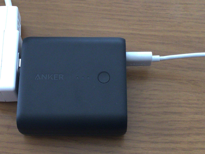 Anker PowerCore Fusion 5000のACプラグで充電器として使う